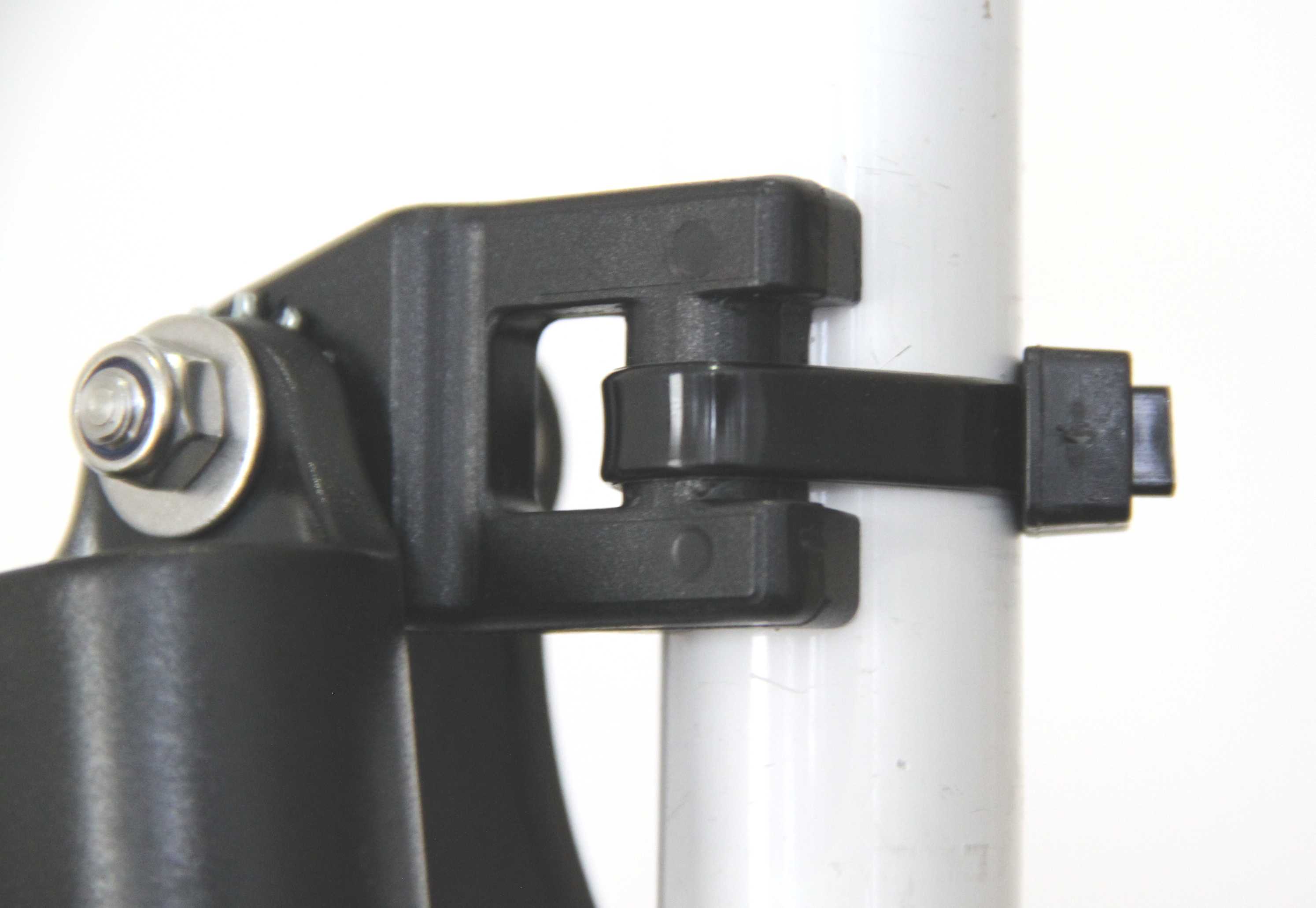 Holder attached with 7.6mm wide cable tie